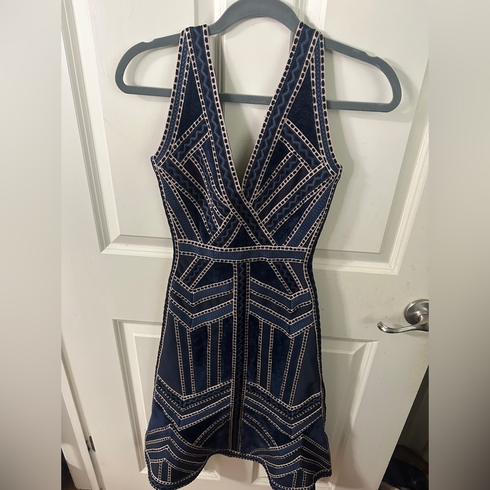 Herve Leger Delaney Dress- Blue Tan Sheath Mini Dress V-Neck Sleeveless